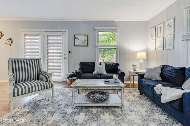 139 NE 39th Street, Oak Island, NC 28465