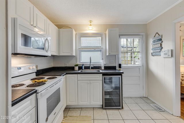 139 NE 39th Street, Oak Island, NC 28465