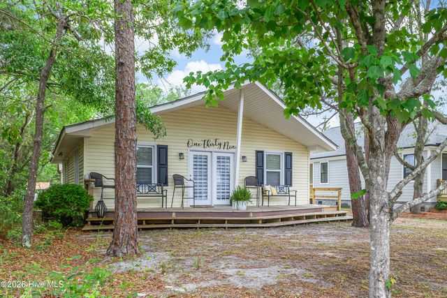 139 NE 39th Street, Oak Island, NC 28465
