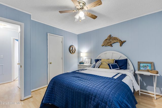 139 NE 39th Street, Oak Island, NC 28465