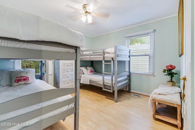 139 NE 39th Street, Oak Island, NC 28465