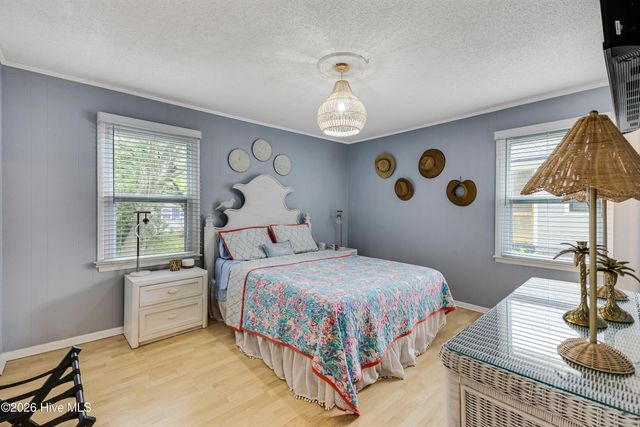 139 NE 39th Street, Oak Island, NC 28465