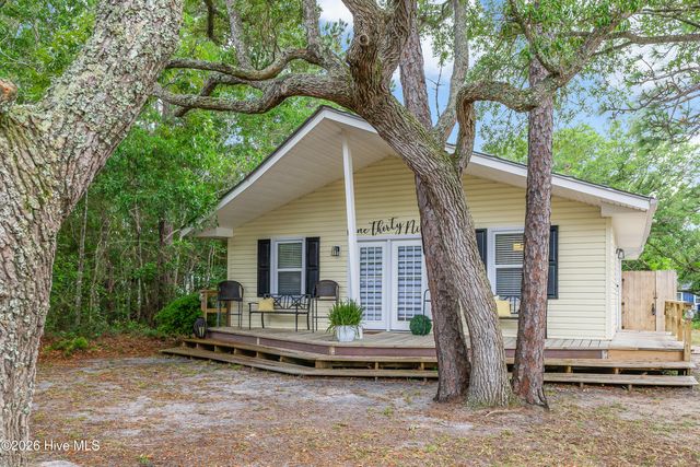 139 NE 39th Street, Oak Island, NC 28465
