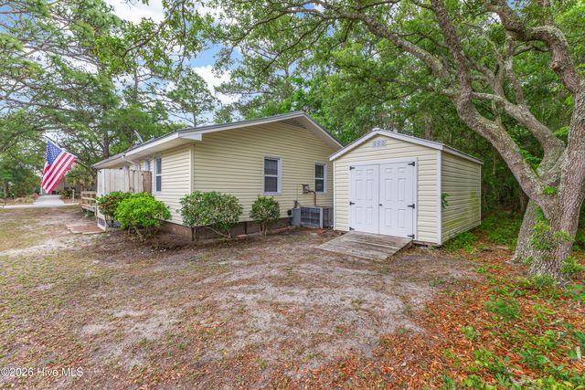 139 NE 39th Street, Oak Island, NC 28465