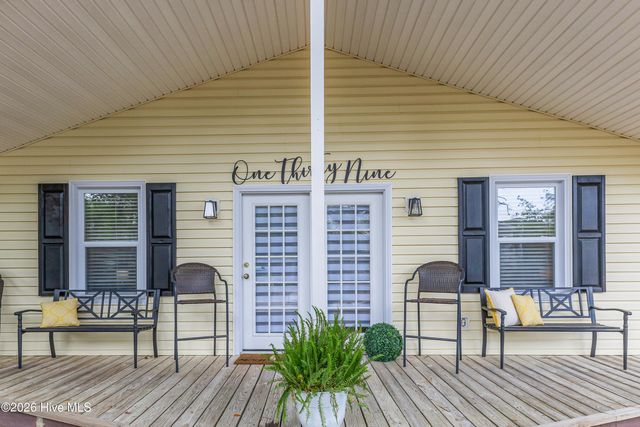 139 NE 39th Street, Oak Island, NC 28465