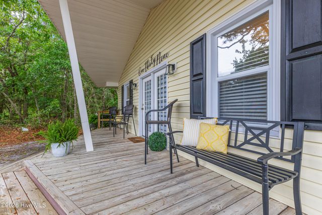 139 NE 39th Street, Oak Island, NC 28465