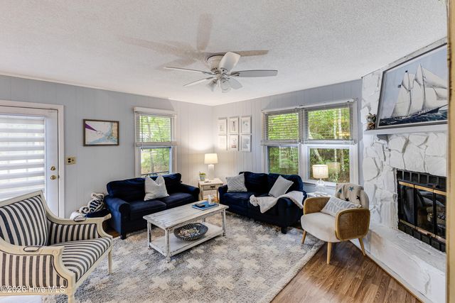 139 NE 39th Street, Oak Island, NC 28465