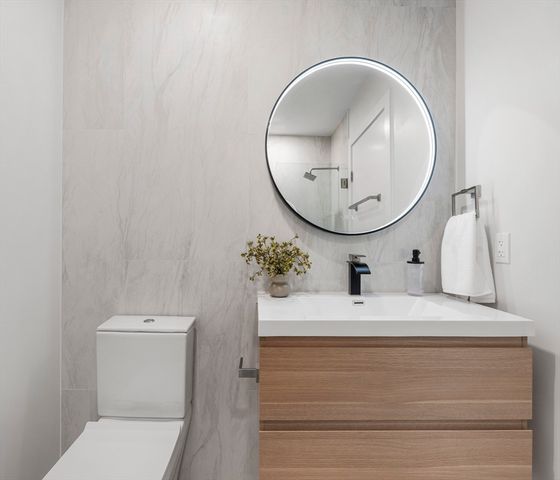 2 Maverick Square PH605, Boston, MA 02128
