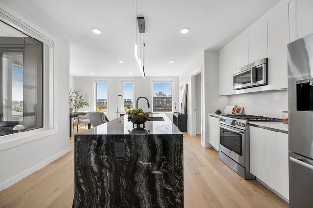2 Maverick Square PH605, Boston, MA 02128