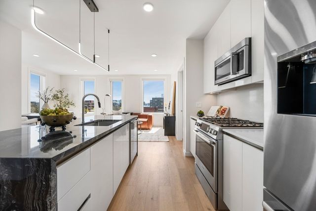 2 Maverick Square PH605, Boston, MA 02128
