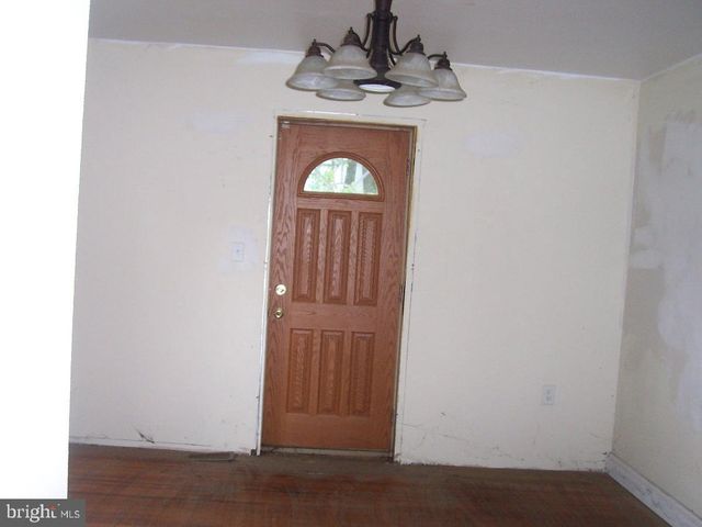 9 W ADAMS ST, Paulsboro, NJ 08066