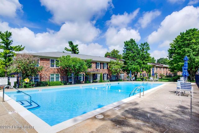 263 Stonehenge Dr 104, Louisville, KY 40207