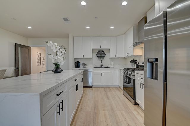 12871 W Osborne Street, Arleta, CA 91331