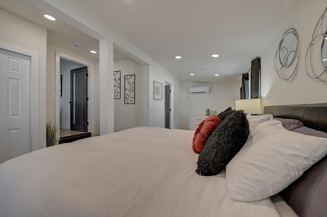 12871 W Osborne Street, Arleta, CA 91331
