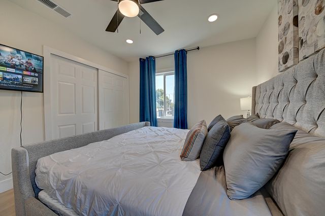 12871 W Osborne Street, Arleta, CA 91331