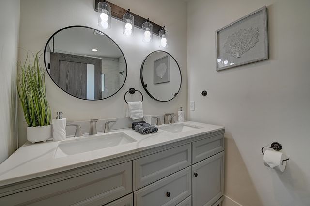12871 W Osborne Street, Arleta, CA 91331