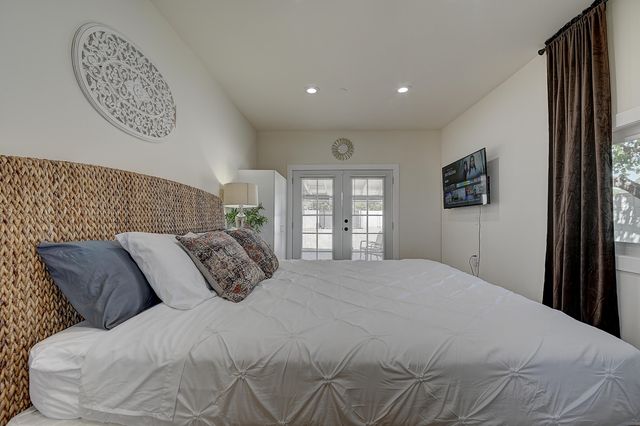 12871 W Osborne Street, Arleta, CA 91331