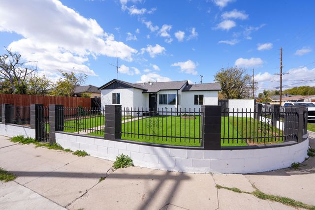 12871 W Osborne Street, Arleta, CA 91331