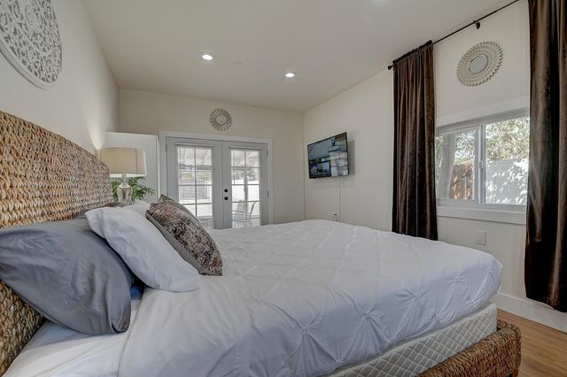 12871 W Osborne Street, Arleta, CA 91331