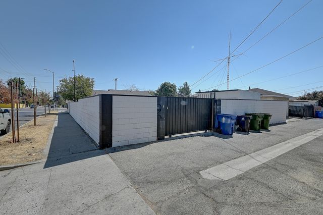 12871 W Osborne Street, Arleta, CA 91331