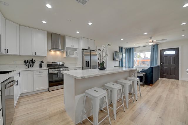 12871 W Osborne Street, Arleta, CA 91331
