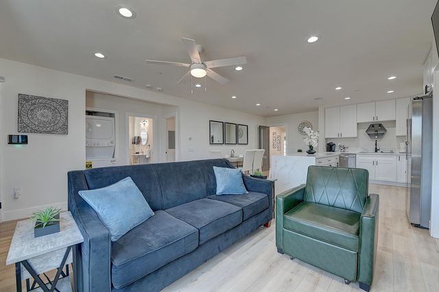12871 W Osborne Street, Arleta, CA 91331