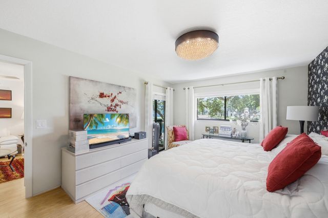 15461 Pembridge Drive 207, Delray Beach, FL 33484