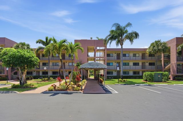 15461 Pembridge Drive 207, Delray Beach, FL 33484