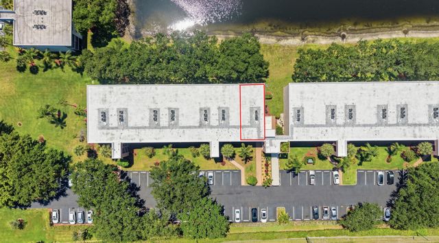 15461 Pembridge Drive 207, Delray Beach, FL 33484