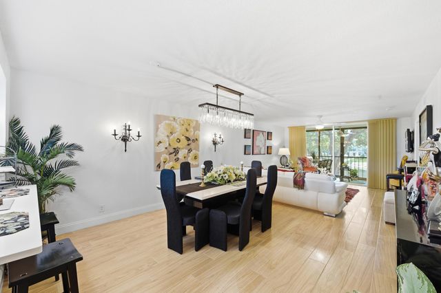 15461 Pembridge Drive 207, Delray Beach, FL 33484