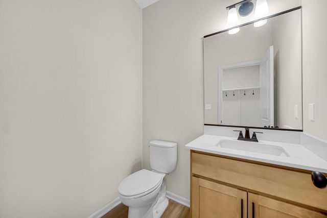 2206 Redwood Lane, Chesterton, IN 46304