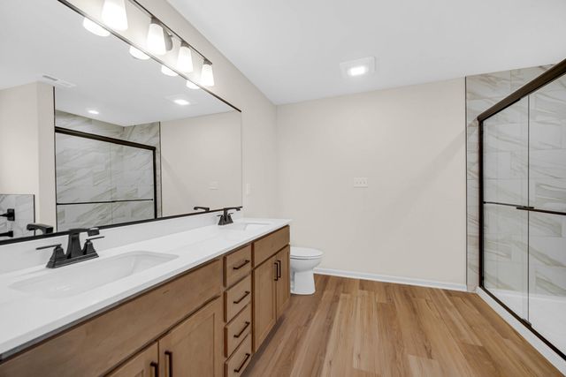 2206 Redwood Lane, Chesterton, IN 46304