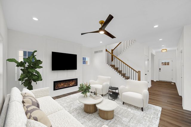 2206 Redwood Lane, Chesterton, IN 46304