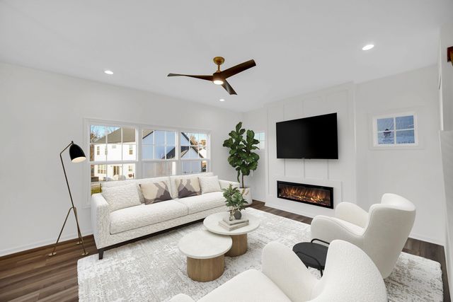 2206 Redwood Lane, Chesterton, IN 46304
