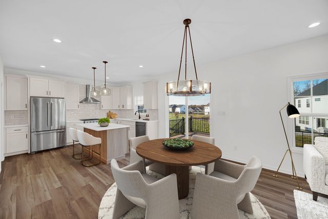 2206 Redwood Lane, Chesterton, IN 46304