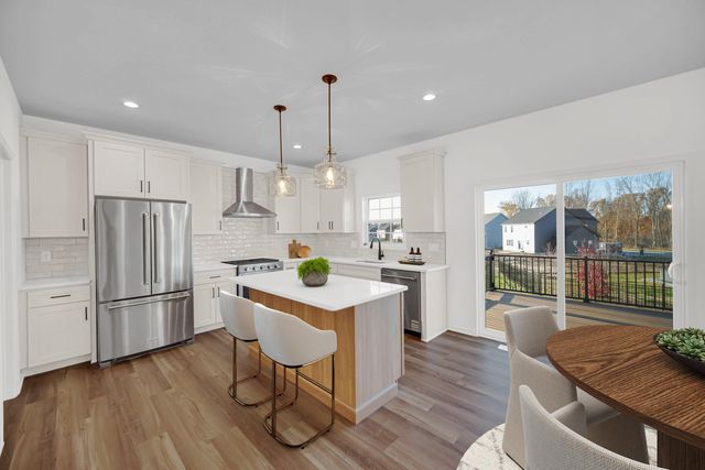 2206 Redwood Lane, Chesterton, IN 46304
