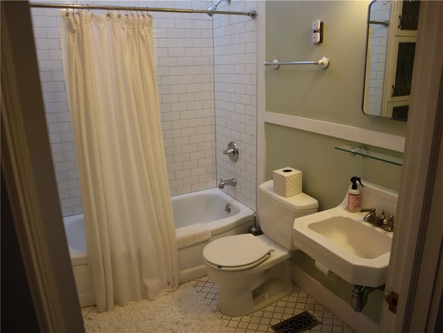 8 Van Dyke Avenue, Harpersfield, NY 12167