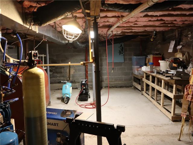 8 Van Dyke Avenue, Harpersfield, NY 12167