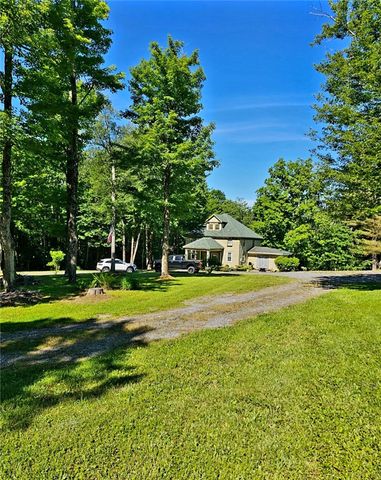 8 Van Dyke Avenue, Harpersfield, NY 12167