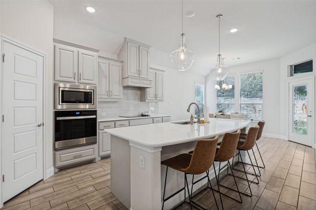 709 Winecup Way, Midlothian, TX 76065