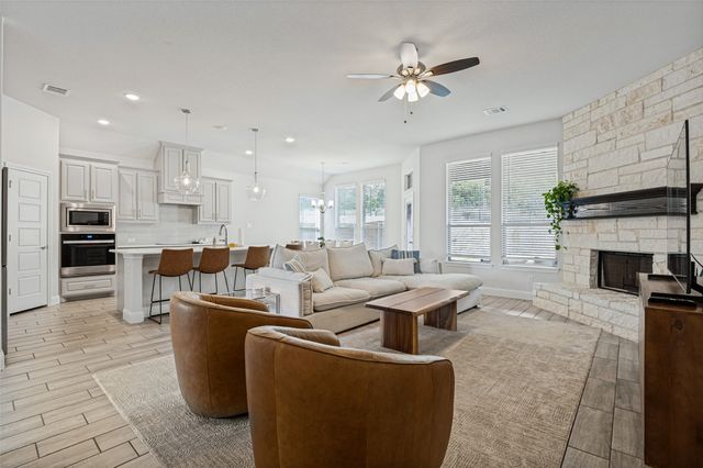 709 Winecup Way, Midlothian, TX 76065
