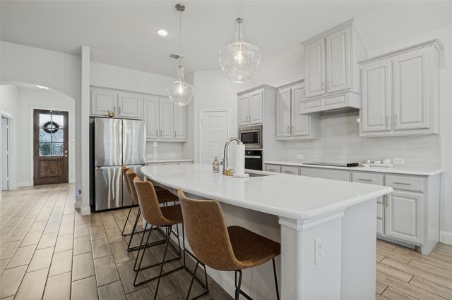 709 Winecup Way, Midlothian, TX 76065