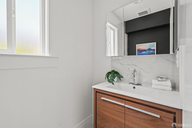 2770 23rd Street, San Francisco, CA 94110