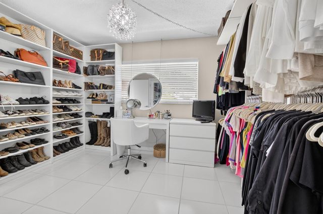 1115 LAKE Terrace 103, Boynton Beach, FL 33426