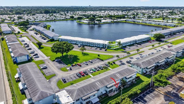 1115 LAKE Terrace 103, Boynton Beach, FL 33426
