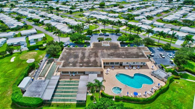 1115 LAKE Terrace 103, Boynton Beach, FL 33426