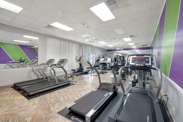 1115 LAKE Terrace 103, Boynton Beach, FL 33426