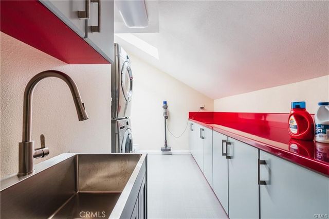 21793 Planewood Drive, Woodland Hills, CA 91364