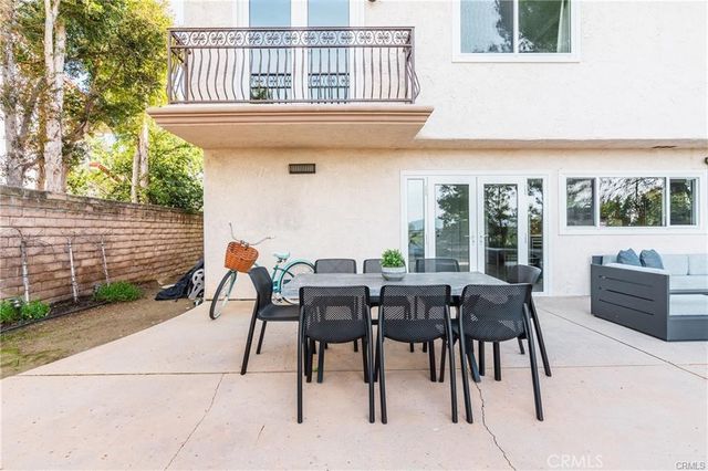 21793 Planewood Drive, Woodland Hills, CA 91364