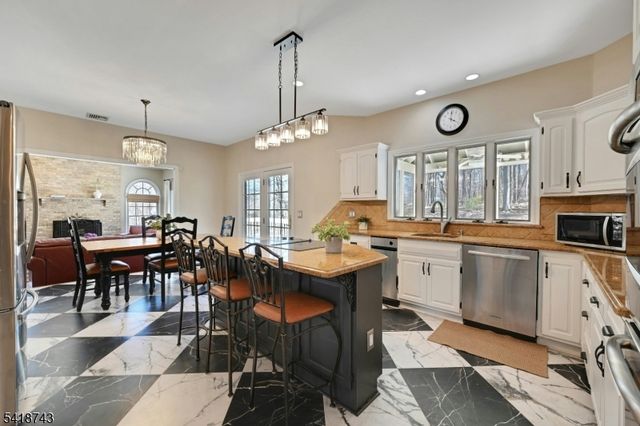 37 Hidden Glen Dr, Sparta Twp., NJ 07871